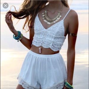LF WHITE LACE CROP TOP / CORSET